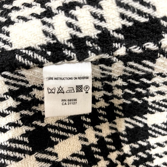 DKNY Wool Coat | size 4 - Picture 7 of 7